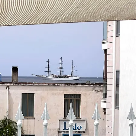 Lido Con Posto Auto アパート *